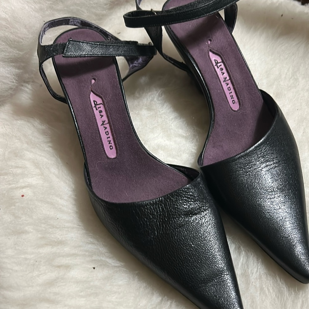 Black leather toe point shoe